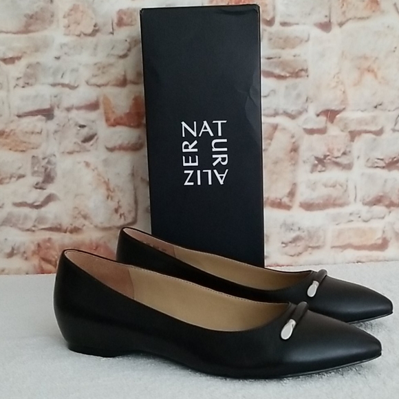 naturalizer sable flat